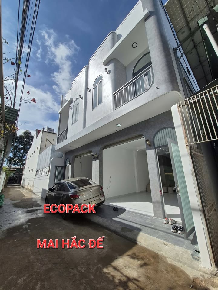 Nhà mới 100% tại Buôn Ma Thuột, diện tích 140m², giá 4.35 tỷ - Cơ hội đầu tư hấp dẫn!