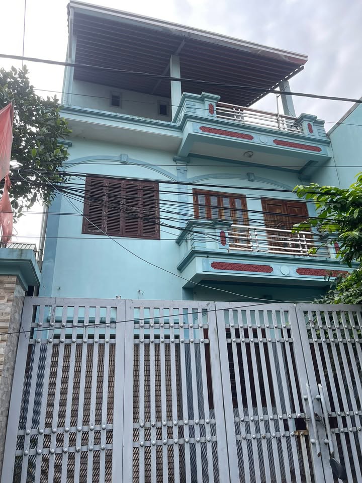 Nhà 3 tầng mặt đường Tía, Tô Hiệu, 94.5m² - Thiết kế hiện đại, ô tô vào nhà!