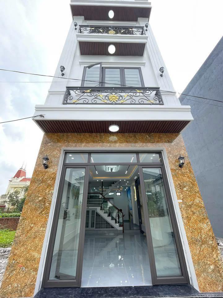 Nhà 3 tầng Đào Yêu Hồng Thái 48m² giá chỉ 2.2 tỷ - Ô tô đỗ tận cửa!