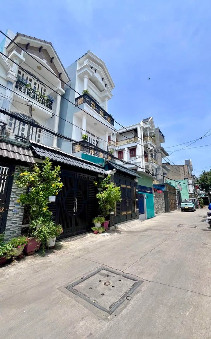 Đất thổ cư Quận 12 - Gần Gò Vấp - Hẻm xe tải, sổ hồng riêng