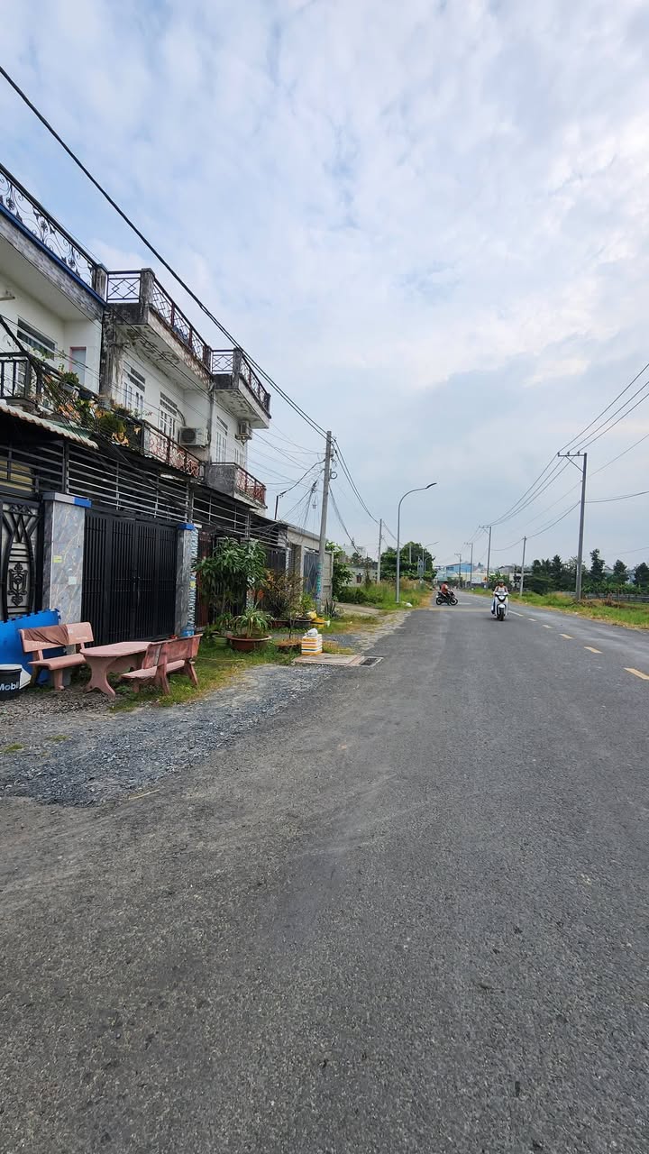 Nhà đẹp Hóc Môn 51m² giá 2.15 tỷ - Sẵn sàng vào ở ngay!