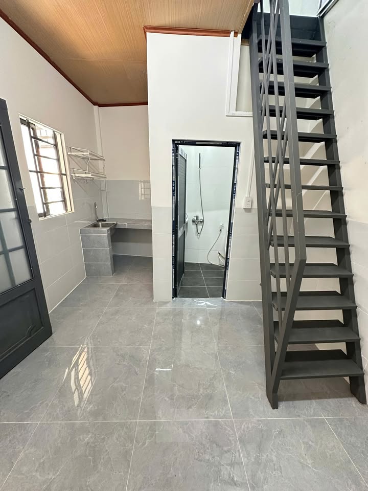 Phòng trọ Hưng Lợi, Ninh Kiều 20m² giá 2.3 triệu - Mới xây, tiện nghi đầy đủ!