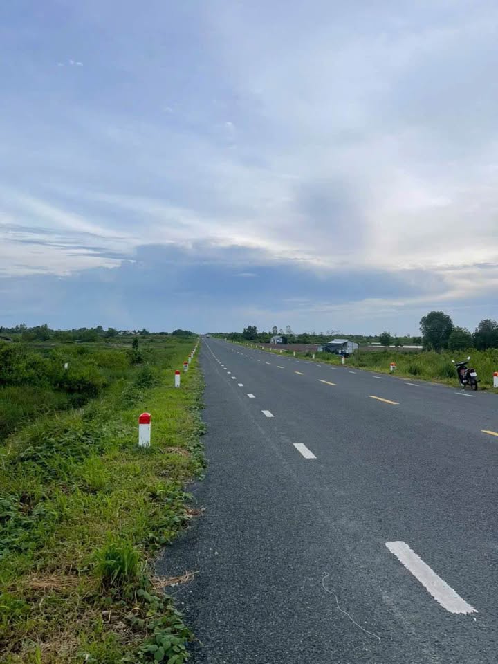 Đất nền mặt tiền Xuyên Á Thới Bình 1657m² giá 149 tỷ - Cơ hội đầu tư tuyệt vời!