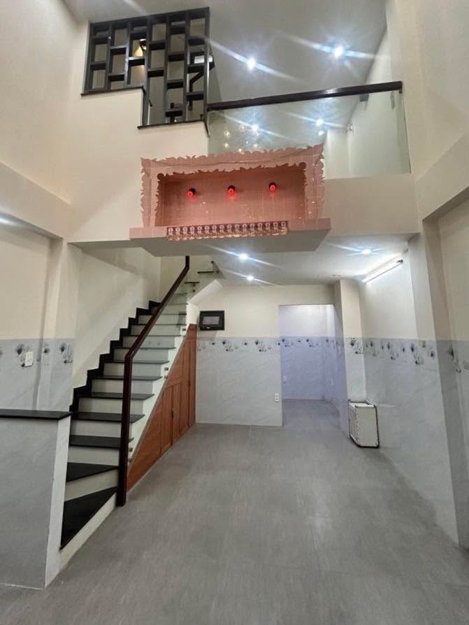 Nhà 5 tầng Bãi Sậy, Quận 6, 34m² giá 5 tỷ - Mặt tiền sát bên hẻm