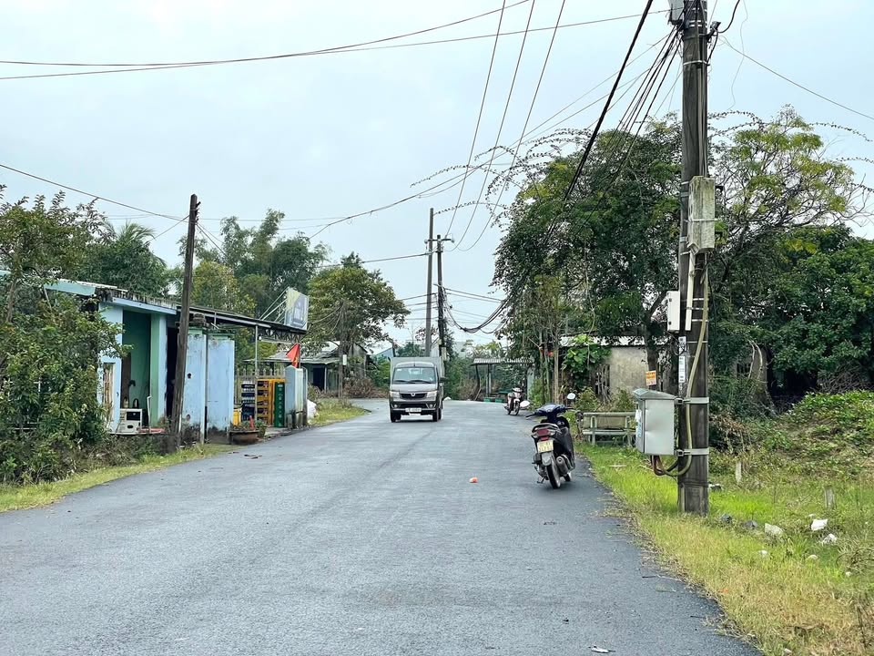 Đất nền đường nhựa 7m Nam Sơn, Hòa Tiến 250m² giá 2.7 tỷ - Sổ đỏ chính chủ sẵn sàng giao dịch!