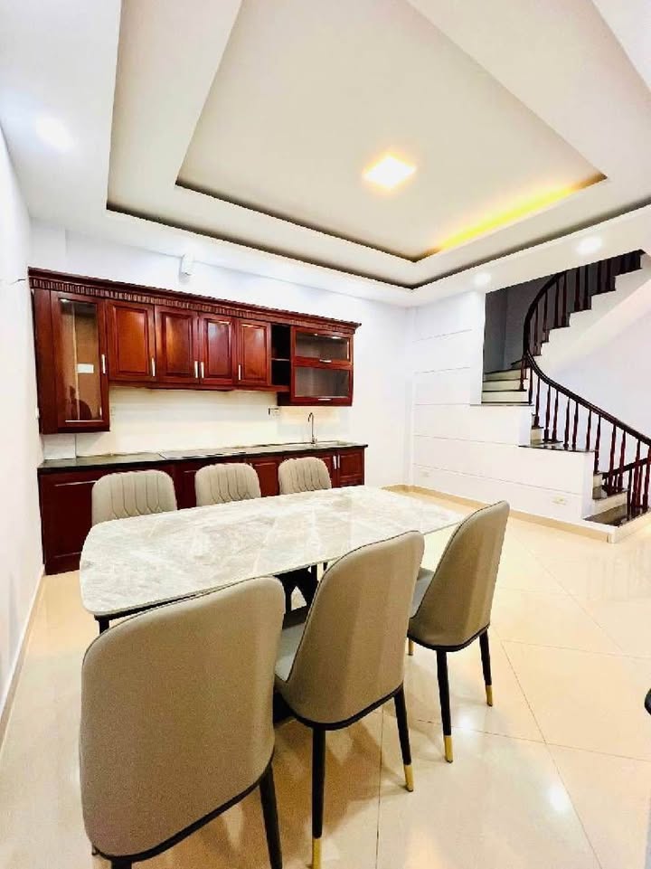 Nhà phố Ngọc Hà, Ba Đình 55m² giá 15 tỷ - Vị trí đắc địa, đầy đủ tiện nghi!