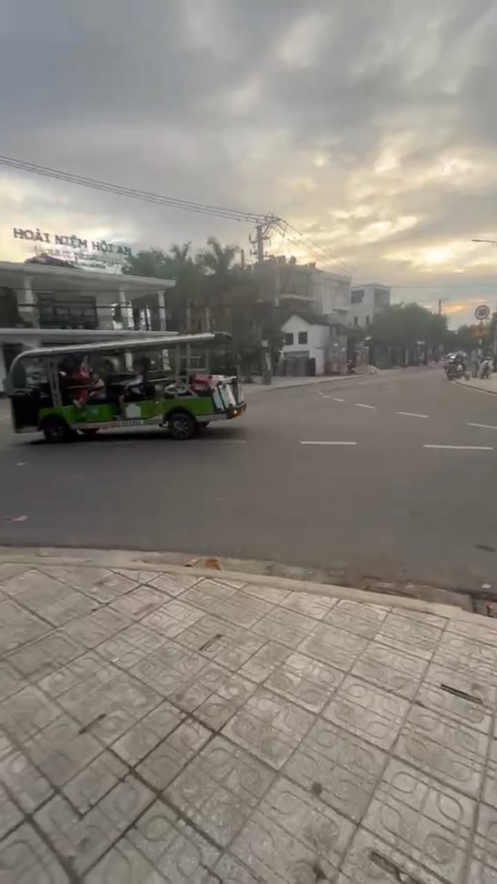 Đất mặt tiền Hùng Vương Hội An 226.6m² - Vị trí đắc địa, thuận tiện kinh doanh!