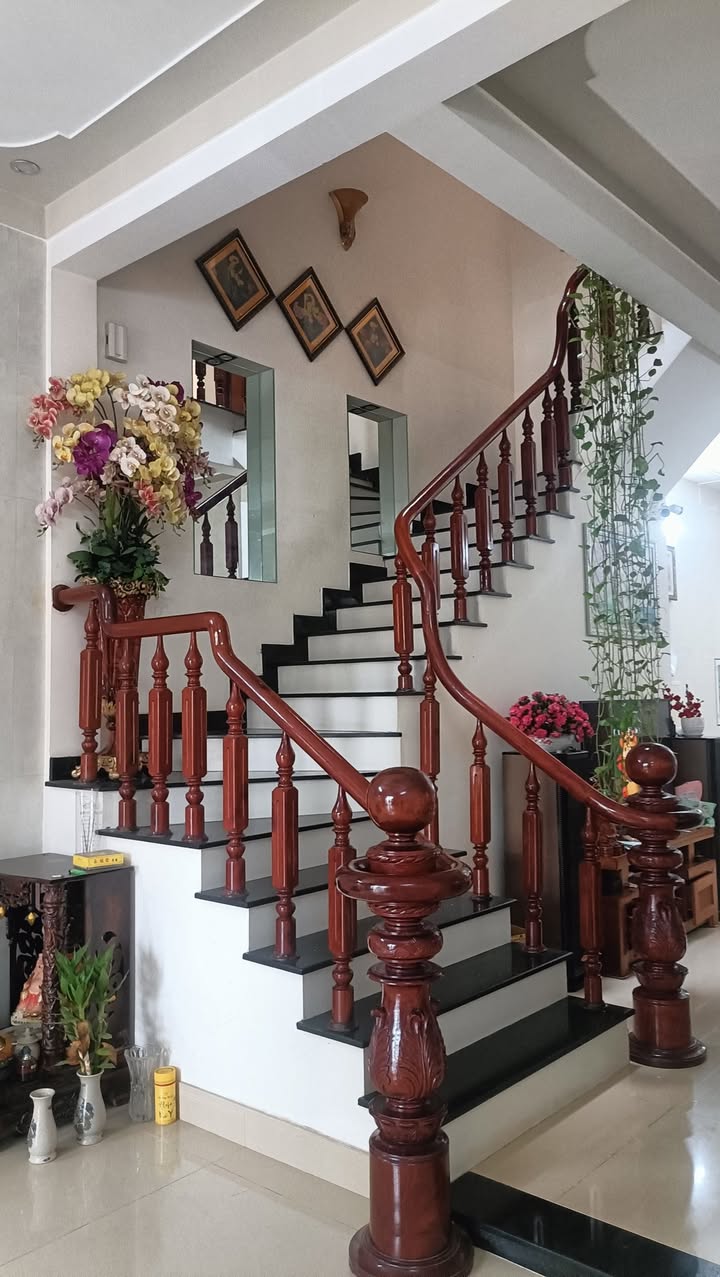 Nhà 3 tầng tại phường Hòa Khánh, Đà Nẵng 100m² giá 4 tỷ - Chỉ việc dọn vào ở ngay!