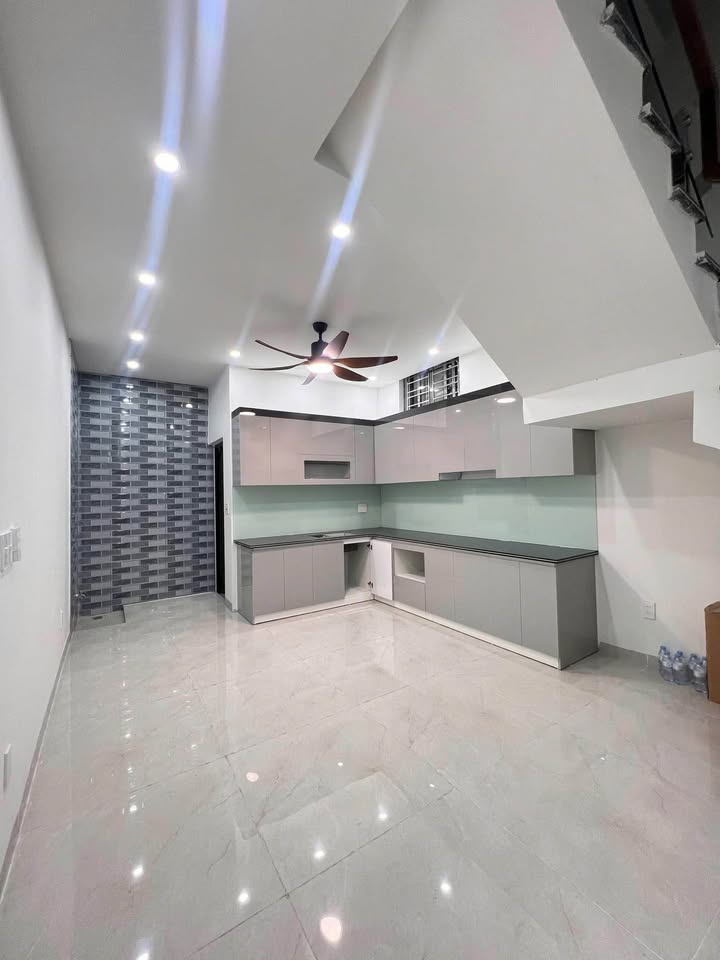 Bán nhà mặt ngõ ô tô Vĩnh Cát, Lê Chân, Hải Phòng 50m² giá 4.8 tỷ - Thiết kế hiện đại, tiện nghi đầy đủ!