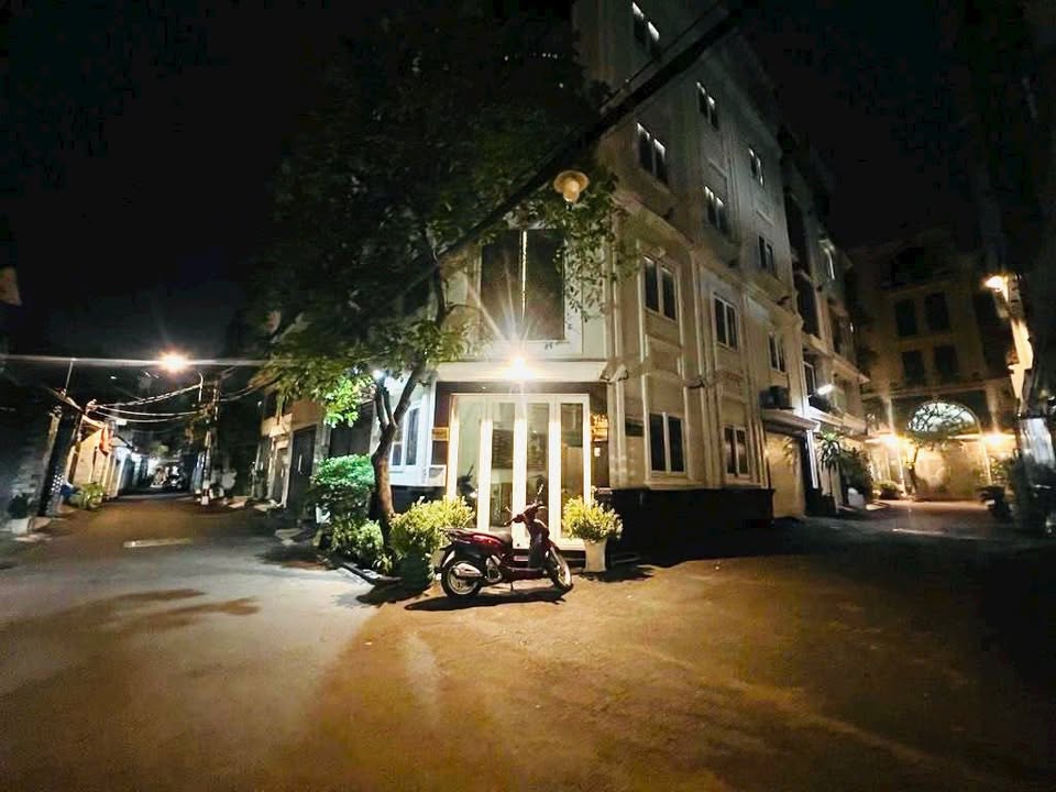 Nhà 3 tầng hẻm Nơ Trang Long, Bình Thạnh 290m² giá 23.2 tỷ - Cơ hội đầu tư hấp dẫn!