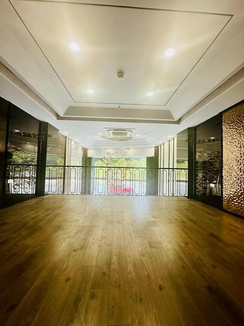 Tòa nhà FrontHouse mặt phố Miếu Đầm 51m² giá 35 tỷ - Đầu tư sinh lời tuyệt vời!