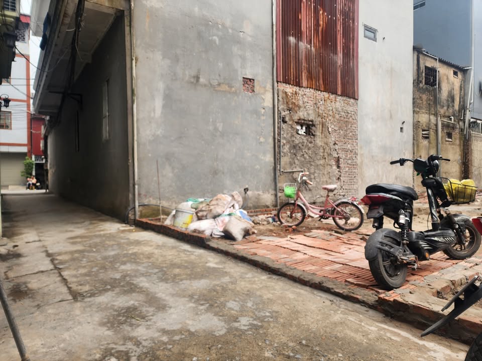 Đất Ngũ Hiệp Thanh Trì 100m² giá 8 tỷ - Gần chợ Tương Chúc!