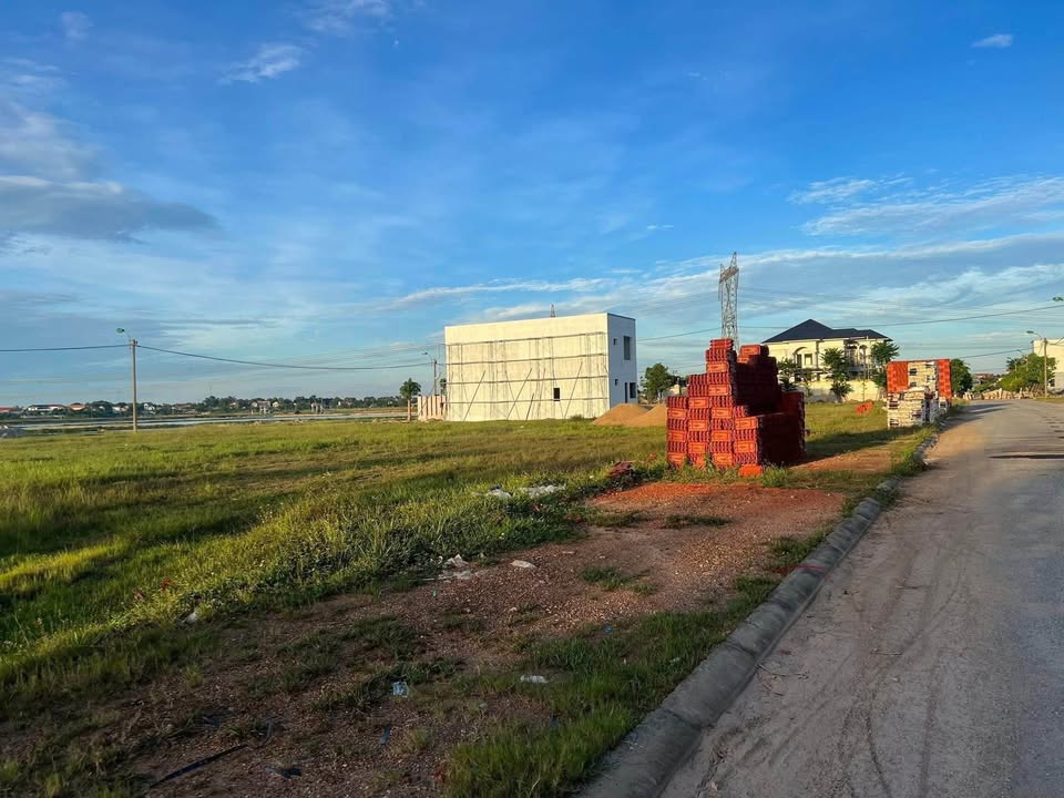 Đất đô thị Quảng Phong 165m² giá 1.5 tỷ - Chính chủ bán gấp!