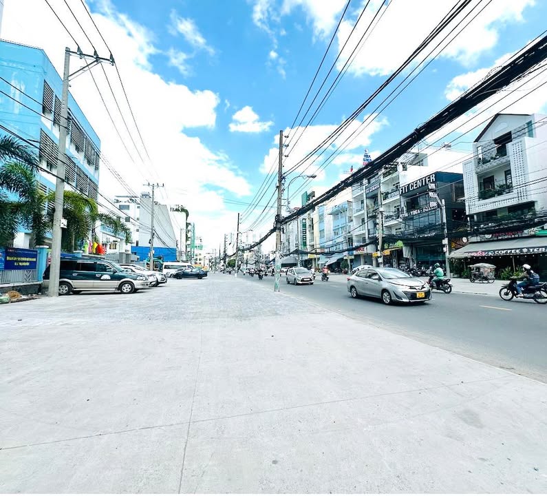 FrontHouse tại quận 3, Hồ Chí Minh 300m² giá 12 tỷ - Cơ hội đầu tư hấp dẫn!