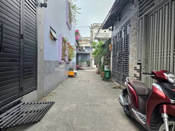 Nhà đẹp 2 tầng Hiệp Bình, Thủ Đức 48m² giá 4.6 tỷ - Khu vực an ninh, giao thông thuận tiện!