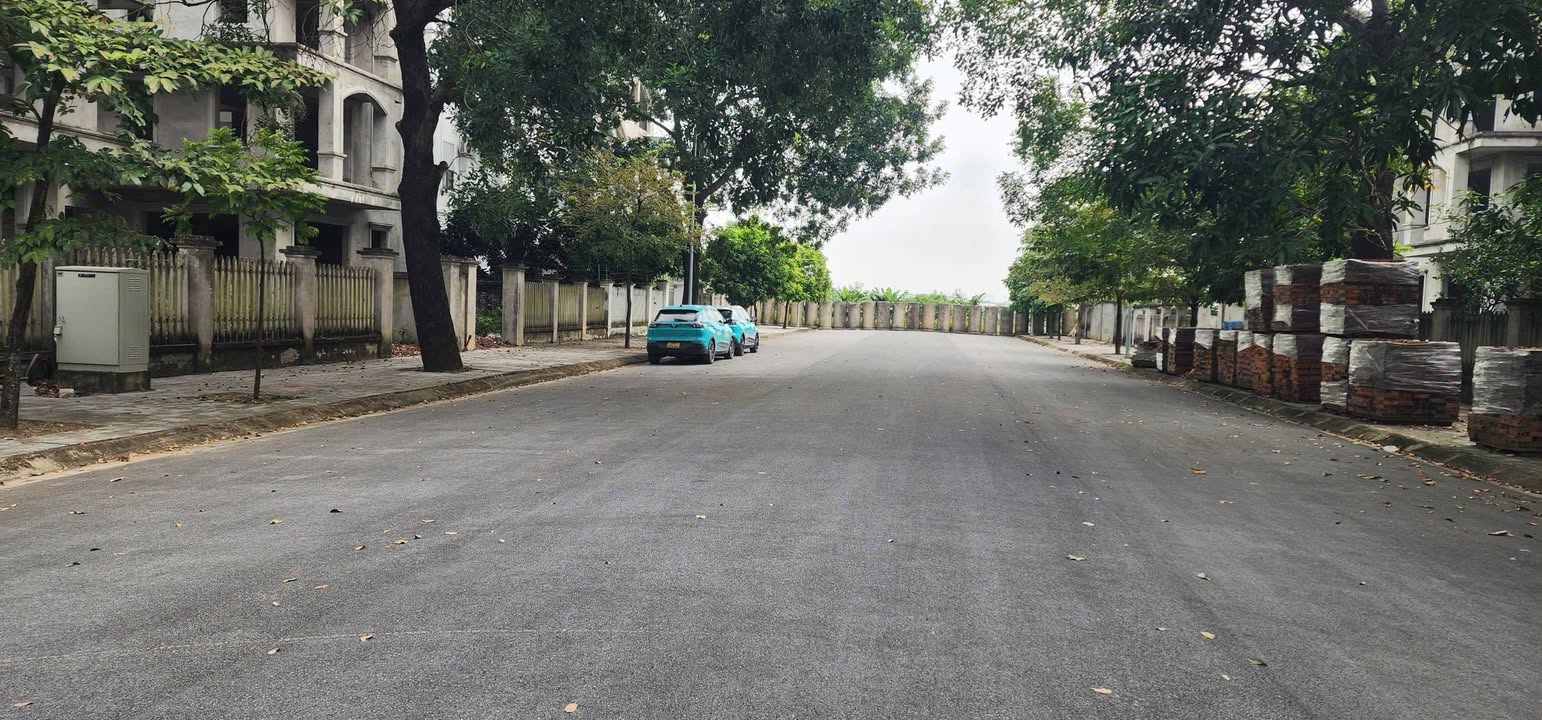 Bán biệt thự Phương Viên Hoài Đức 278m² giá 41.7 tỷ - Hàng hiếm, sẵn sổ đỏ!