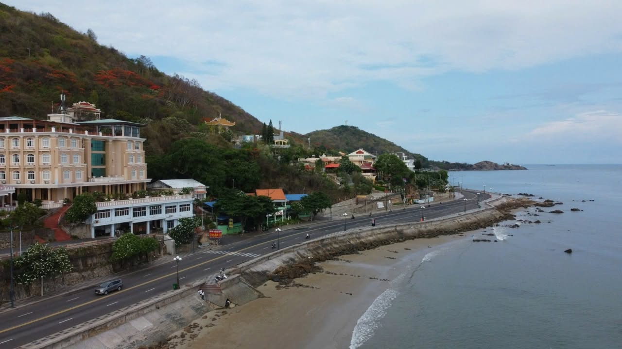 Bán đất mặt tiền Hạ Long, Vũng Tàu 15.086m² giá 360 tỷ - Vị trí đẹp hướng biển