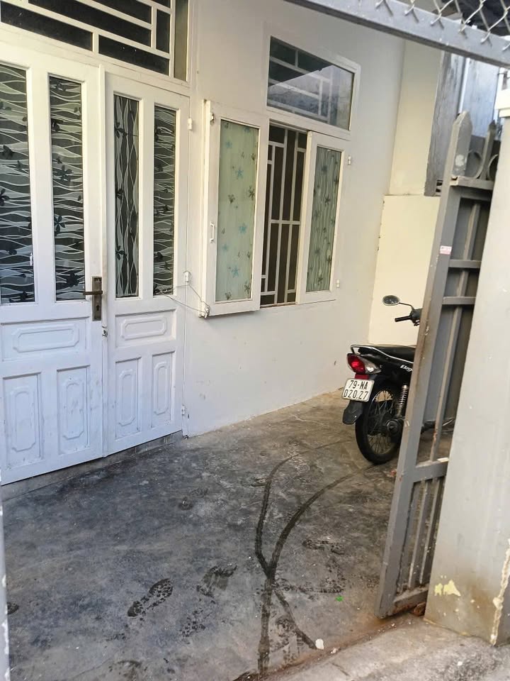 Nhà cho thuê Hẻm 55 đường Gò Găng, 2 phòng ngủ giá 3.8 triệu - Tiện nghi đầy đủ!