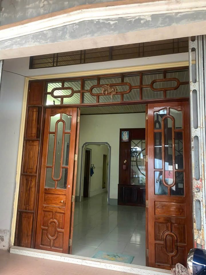 Bán nhà hẻm 89 Mai Thị Hồng Hạnh, Rạch Sỏi 108m² giá 890 triệu - Hướng Tây Bắc thoáng mát!