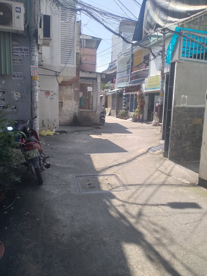 Nhà 3 tầng đường Nguyễn Oanh, Gò Vấp 20m² giá 3.35 tỷ - Sát xe hơi, sẵn ở ngay!