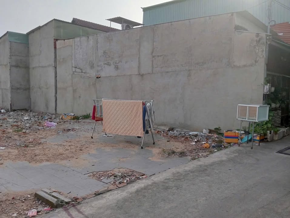 Đất nền Hóc Môn 105m² giá 3.35 tỷ - Hẻm thông, khu dân cư đông đúc!