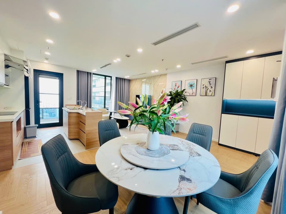 Căn hộ cho thuê The Ninety Complex, Đống Đa, 95m² giá 38 triệu - View thoáng 3 mặt