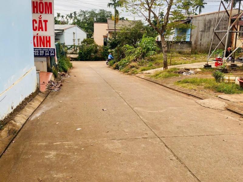 Nhà phố Buôn Ma Thuột 532m² giá 6.95 tỷ - Mặt tiền kinh doanh, gần sân bay!