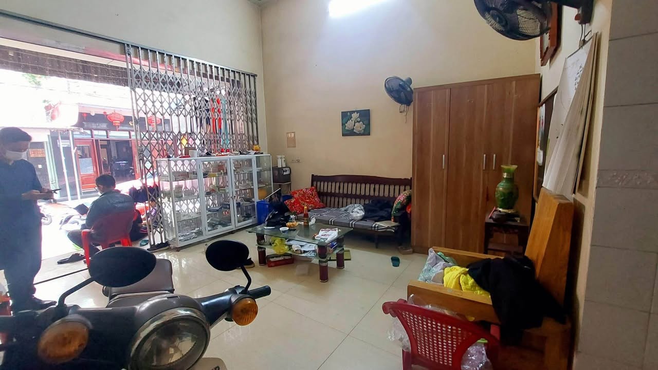 Nhà 3 tầng mặt chợ Cầu Cáp, An Biên, Lê Chân 43m² giá 3.9 tỷ - Kinh doanh sầm uất!