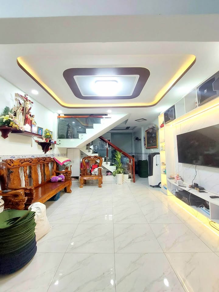 Nhà riêng Tân Thới Hiệp, 44m² giá 3.95 tỷ - Gần Metro Khu trung tâm hành chính!