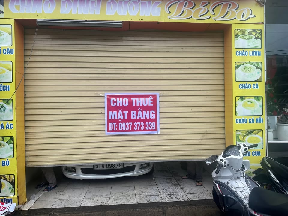 Cho thuê mặt tiền đường Bà Triệu, Huế - Kinh doanh sầm uất, giá tốt!