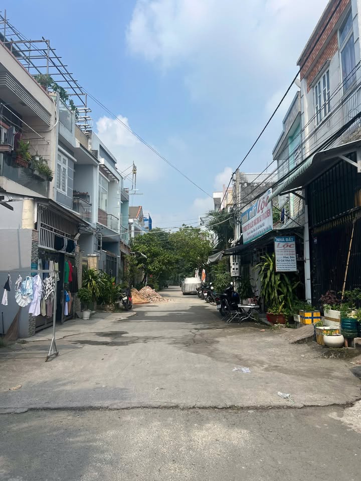 Nhà bán KDC Lâu Đài Vàng Bình Nhâm 66.7m² giá 3.45 tỷ - An ninh tuyệt đối, gần chợ và trường học!