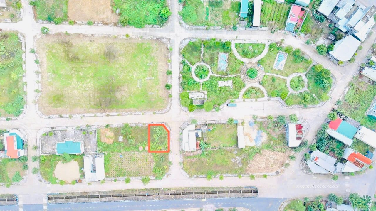 Đất Lô Góc Đồng Bà Thơi 180m² giá 1.3 tỷ - Đối diện công viên, tiện ích đầy đủ!