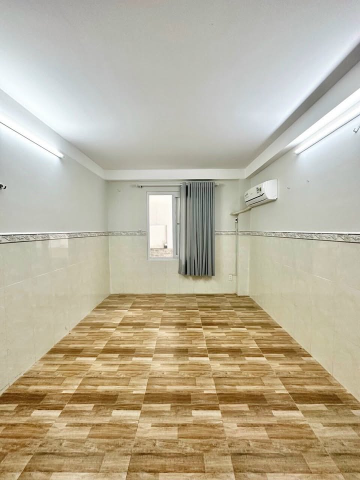 Căn hộ cho thuê 70m² quận 9 - Tiện nghi đầy đủ, giá chỉ 5.5 triệu/tháng!