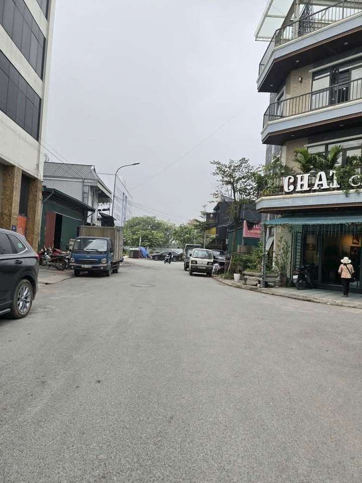 Đất đấu giá Tứ Hiệp 84m² giá 21.42 tỷ - Vị trí đắc địa, view vườn hoa!