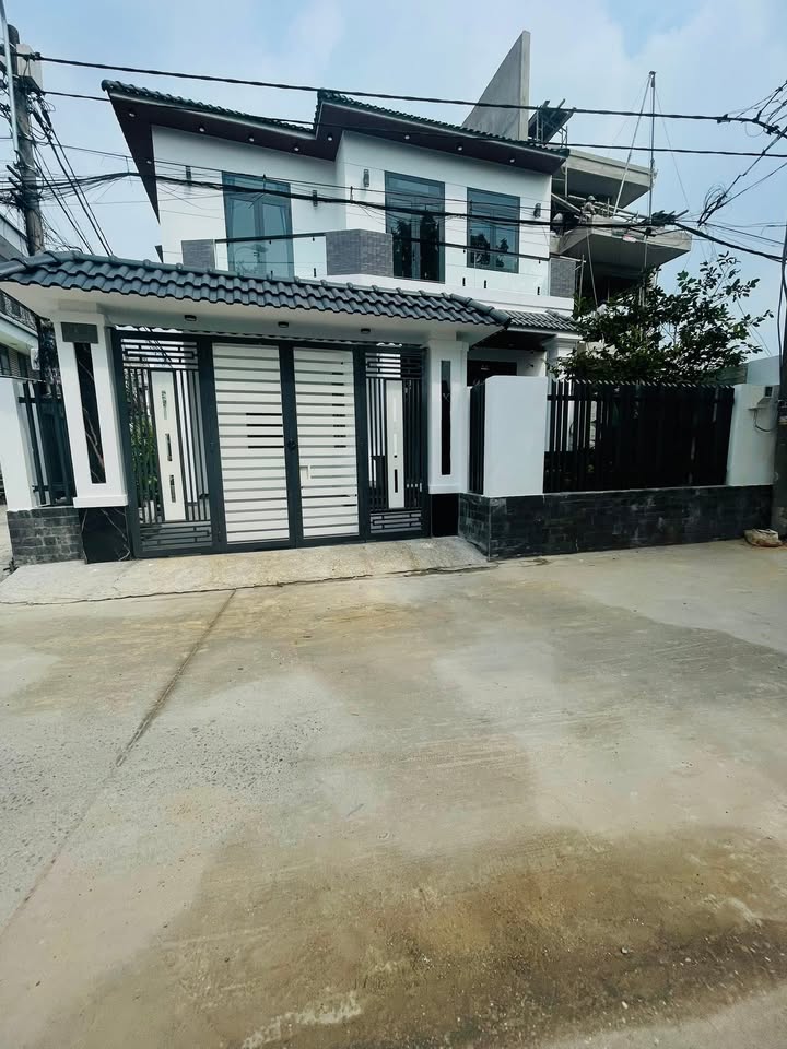 Biệt thự liền kề 150m² Đặng Thúc Vịnh Hóc Môn - Thiết kế hiện đại, giá 6.4 tỷ!