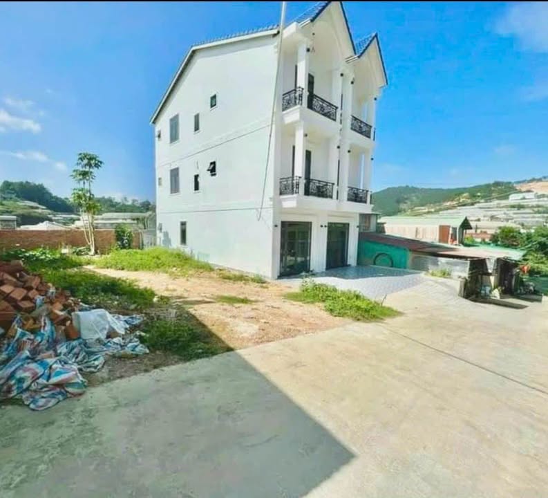 Lô đất xây dựng Đà Lạt 200m² giá 6.9 tỷ - Đường Nguyễn Đình Quân, chính chủ!