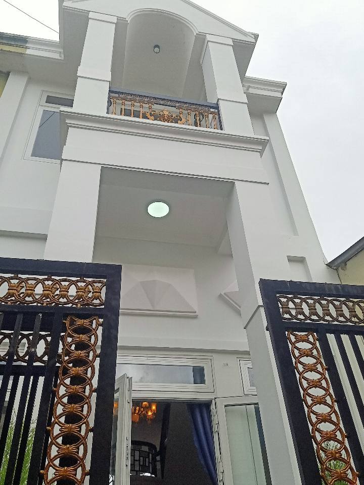 Nhà phố đường Trương Văn Hoàn, Đà Lạt 61m² giá 2.95 tỷ - Thiết kế tân cổ điển sang trọng!