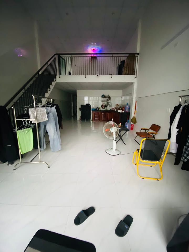 Nhà bán tại 82 Nguyễn Lương Bằng, Đà Nẵng, 75m² - Giá chỉ 1.5 tỷ, thương lượng!