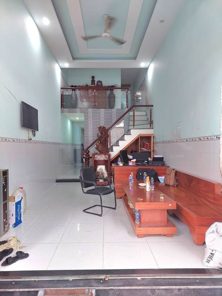 Nhà phố Dĩ An 64m² giá 3 tỷ - Hẻm ô tô, thuận tiện di chuyển!