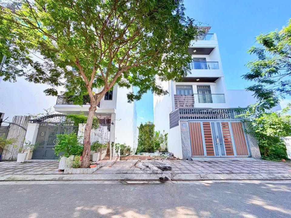 Bán đất KĐT Lê Hồng Phong 2 100m² giá 6.3 tỷ - Vị trí trung tâm, tiềm năng đầu tư!