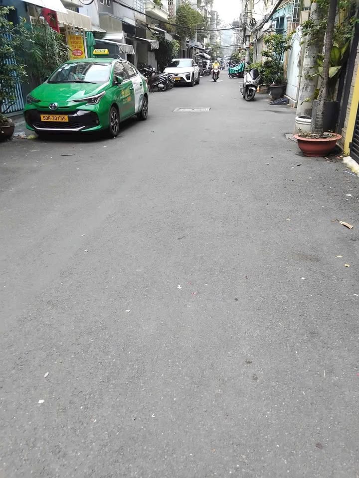 Nhà mặt tiền Sư Vạn Hạnh, quận 10, 65m², giá 18 tỷ - Khu vực sang trọng, tiện ích đầy đủ!