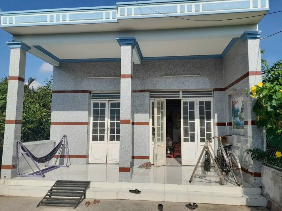 Đất thổ cư Cần Giuộc 219m² giá 2.3 tỷ - Sổ hồng chính chủ, giao dịch nhanh!