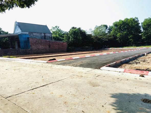 Đất thổ cư Ba Vì 122m² giá chỉ 1 tỷ - Đường ô tô tránh nhau!