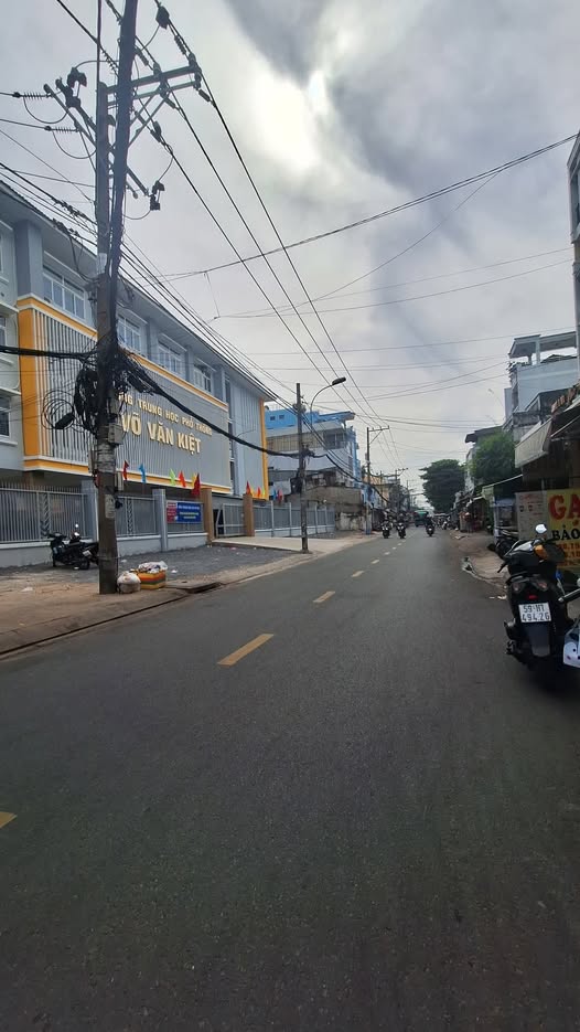 Nhà 5 tầng đường Nguyễn Chế Nghĩa, Quận 8, 64m² - Giá tốt cho nhà trung tâm!