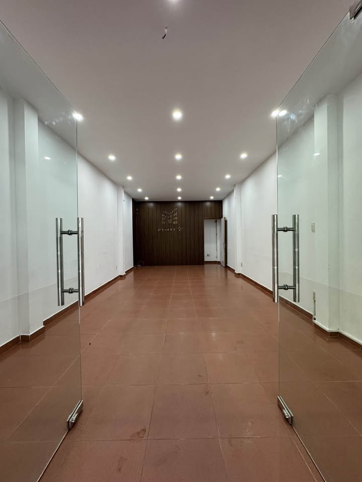 Nhà thuê mặt tiền Ba Tháng Hai Đà Lạt 49,5m² giá 32 triệu - Kinh doanh sầm uất!