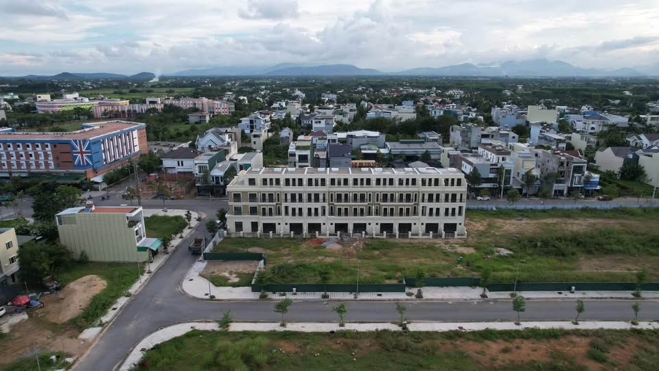 Đất nền KDC Bắc Huỳnh Thúc Kháng, Quảng Ngãi 100m² giá 2.39 tỷ - Vị trí đắc địa gần trường quốc tế!