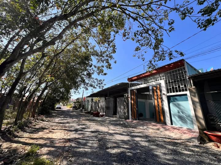 Nhà cấp 4 Ninh Thạnh, Tây Ninh 160m² giá 1.55 tỷ - Sẵn sàng vào ở ngay!