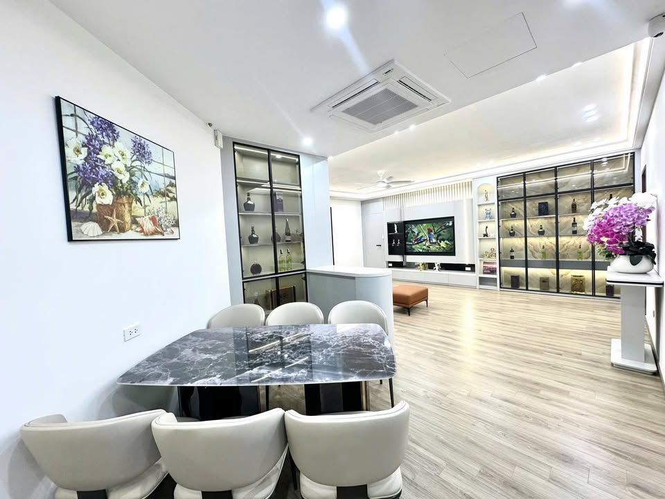 Căn hộ OCT2 Xuân Phương 107m² giá 6.75 tỷ - Full nội thất, sẵn sàng vào ở!