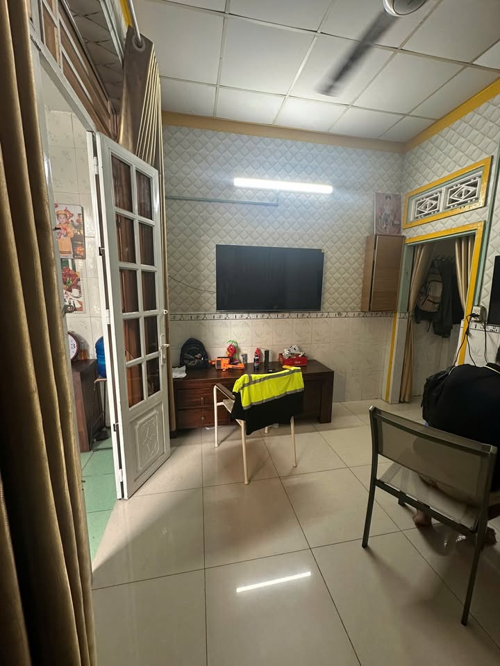 Nhà cấp 4 3PN gác lửng Đường 30/4, Đông Hòa 85m² chỉ 3 tỷ - Chính chủ bán gấp!