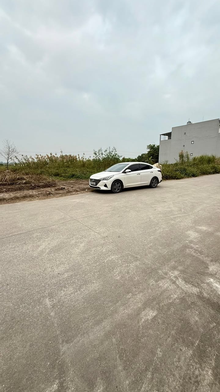 Đất nền Trịnh Xá 125m² giá 4 tỷ - Vị trí đắc địa gần sân bóng!